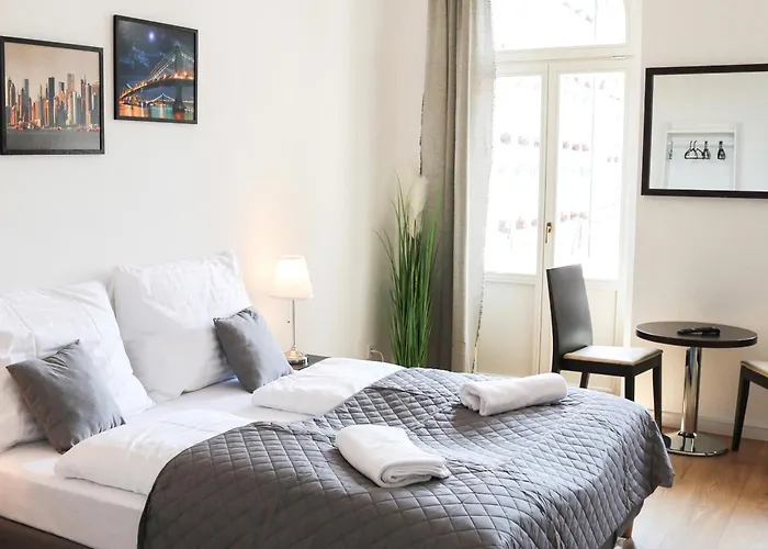Rose Suites And Rooms Praga